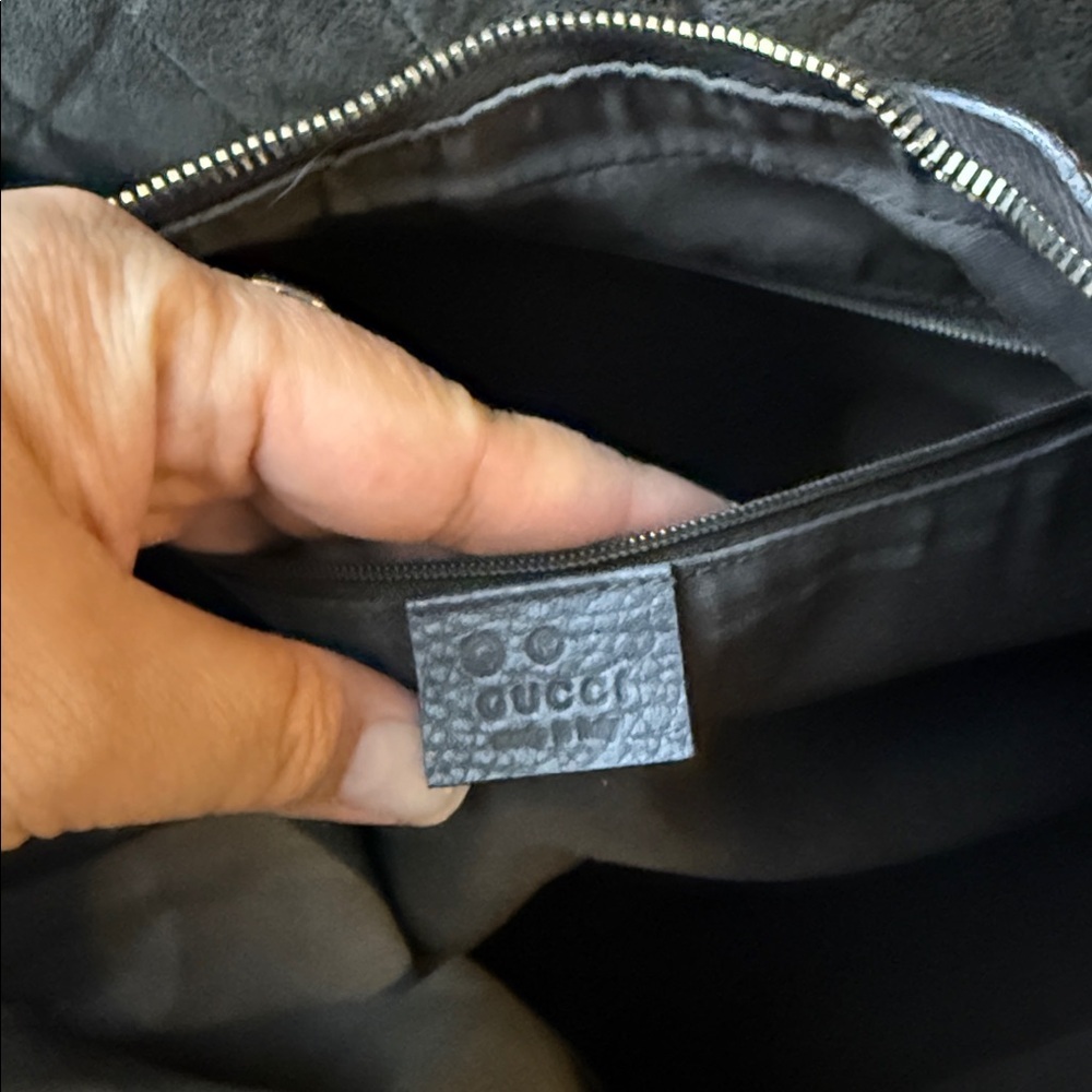 Gucci Tan Monogram Shoulder Bag - Picture 9 of 10